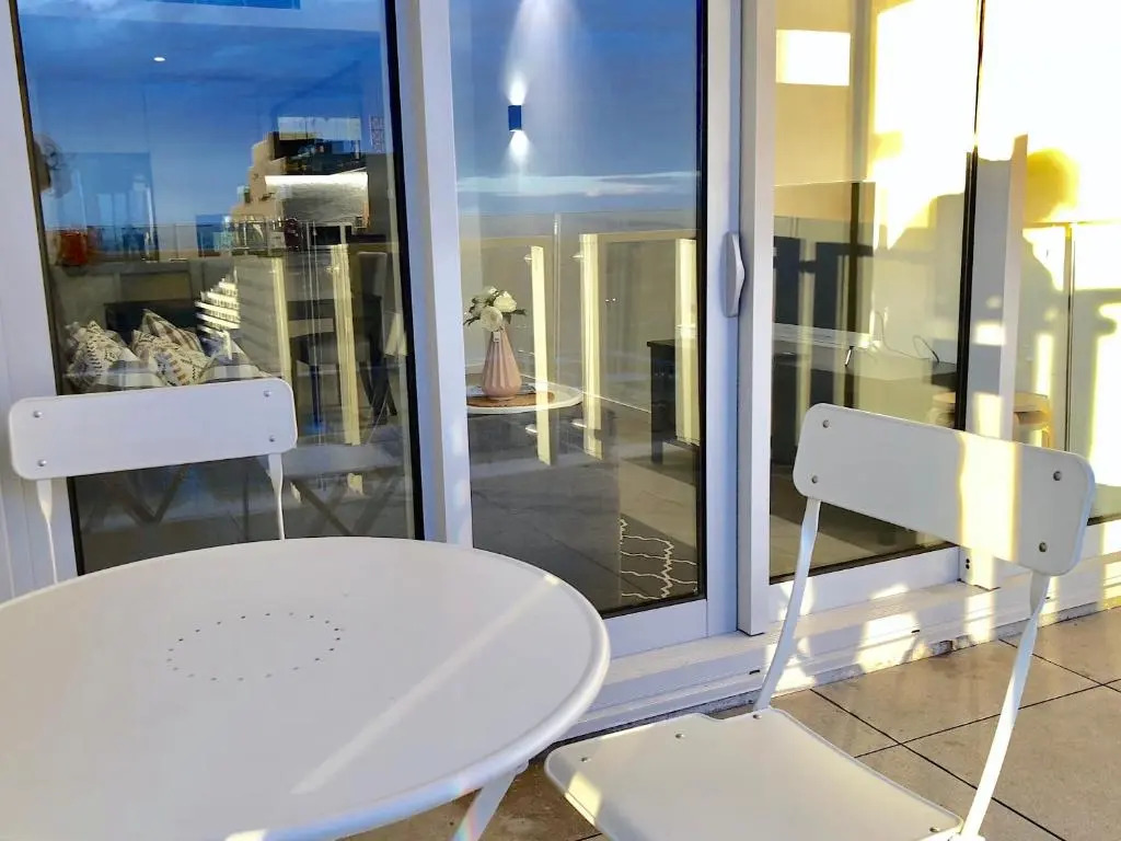 Fawkner Apartment Bay-view 4