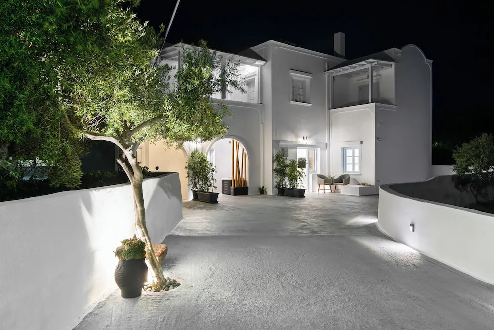 Oliva Suites Santorini