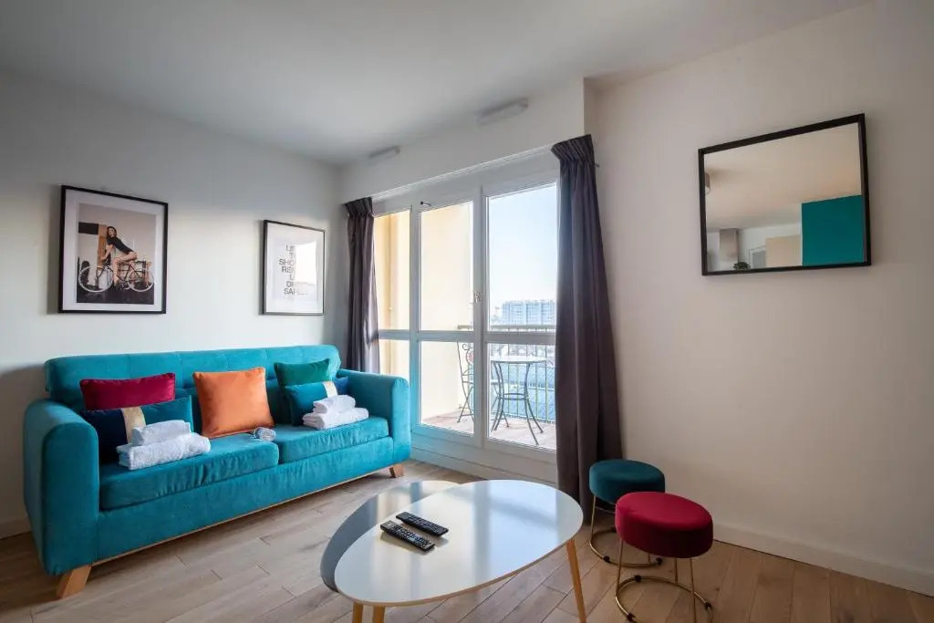 Paris - Porte d'Ivry - Modern and Cosy 2 bedroom apartment