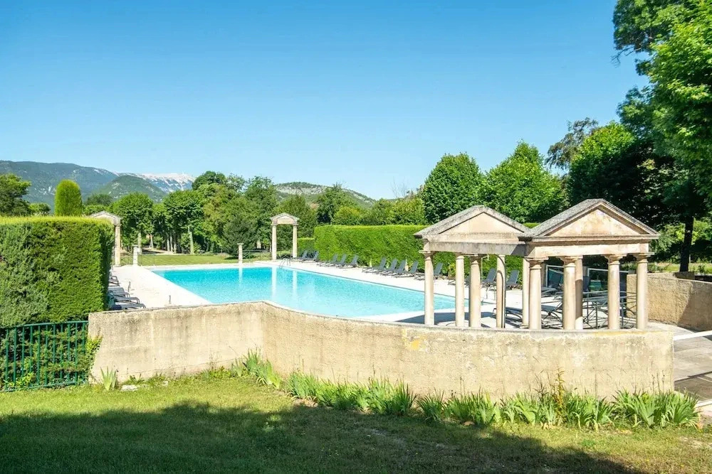 Villa in Grimaud Near Tennis Court & Pool