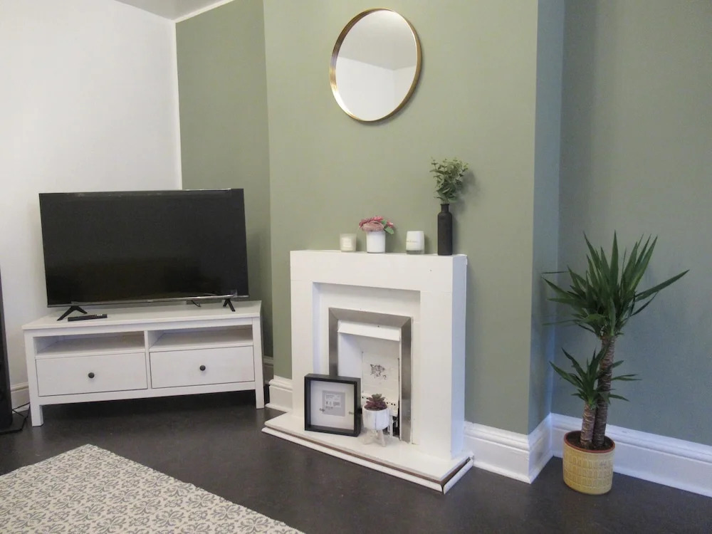 Spacious and Modern House in Derby, England