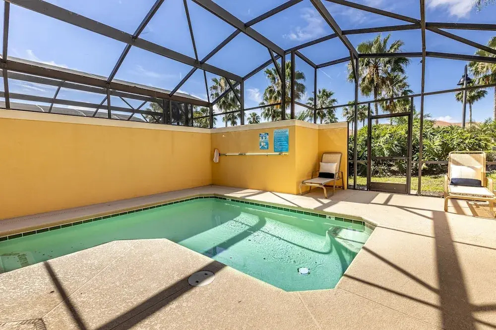 Stunning Townhome With Private Pool Close to Disney by Redawning