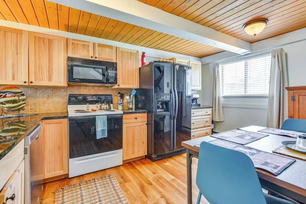 Family-friendly Fraser Condo w/ Heated Pool Access
