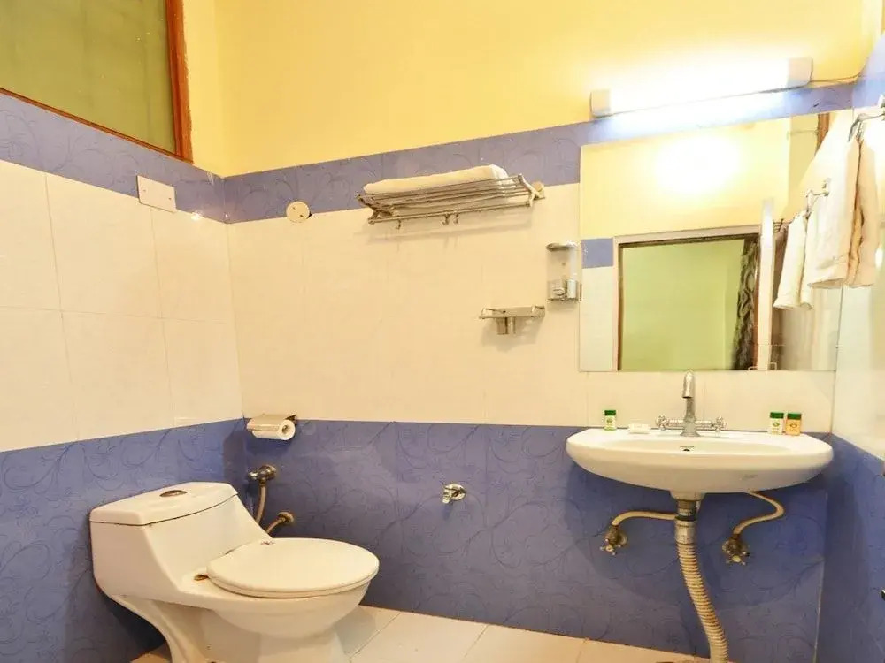 OYO 8073 Grand Residency