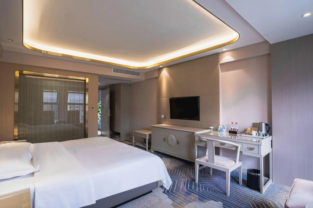 Caifu Holiday Hotel