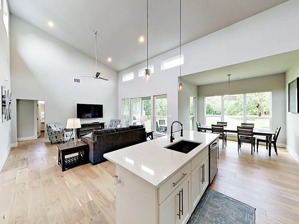 305 Spicewood - 3 Br Home