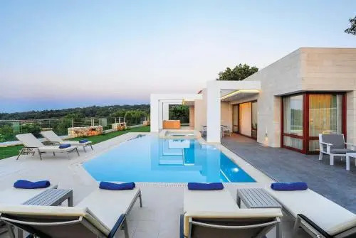 White Oak Tree Villa