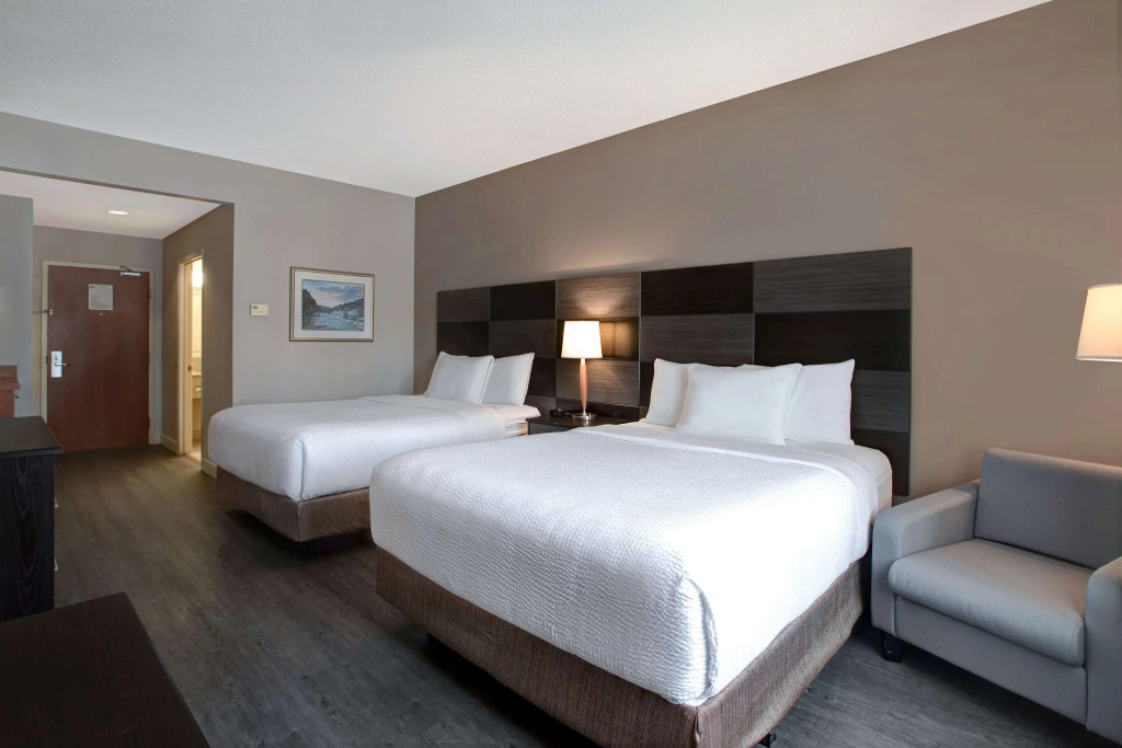 Days Inn & Suites by Wyndham Collingwood