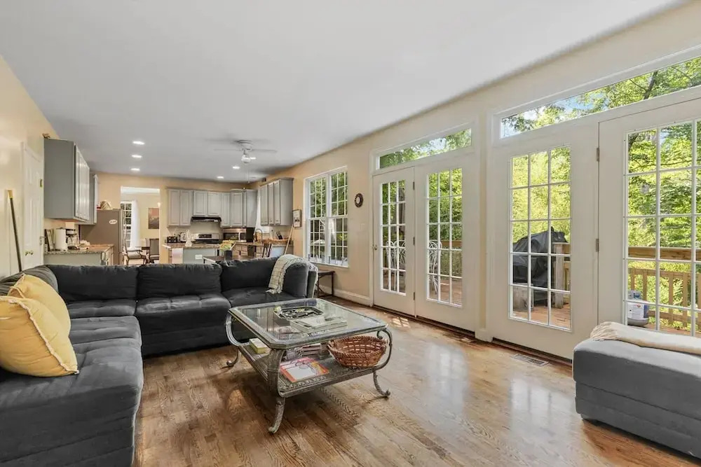Entire 4 BR in Beloved DC Area Takoma Park