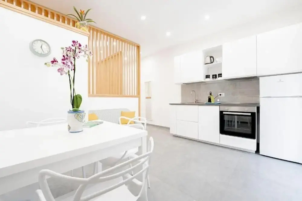 Eos - Elegant Apartments & Suites