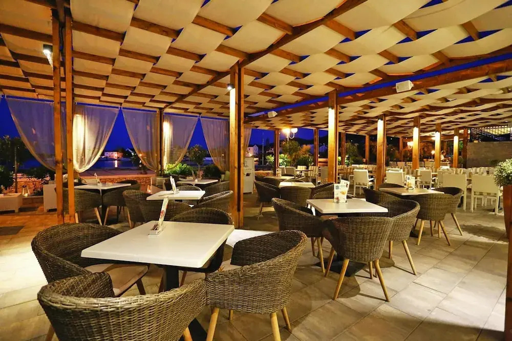 Apartment on Ugljan With Pool & Sandy Beach