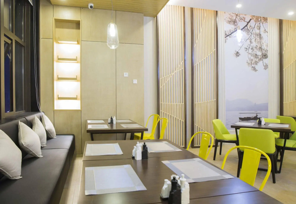 Atour Hotel Hangzhou Future Technology City Haichuang Park