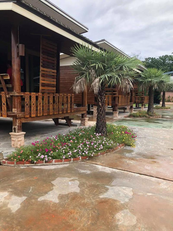พบรักรีสอร์ท Pobruk resort
