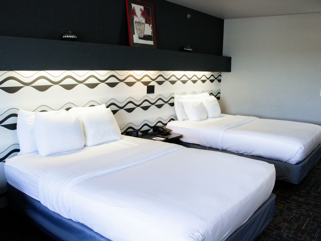 Metropolis Resort - Eau Claire