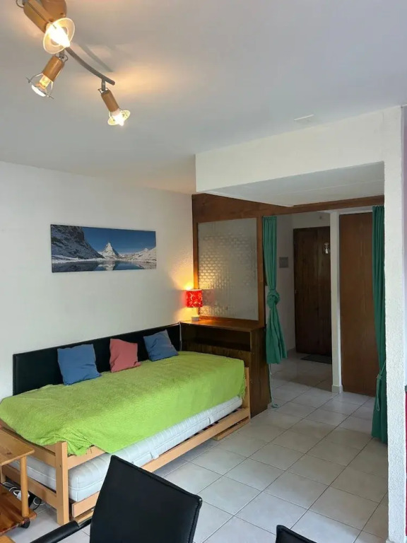 Spacious Apartment With Balcony