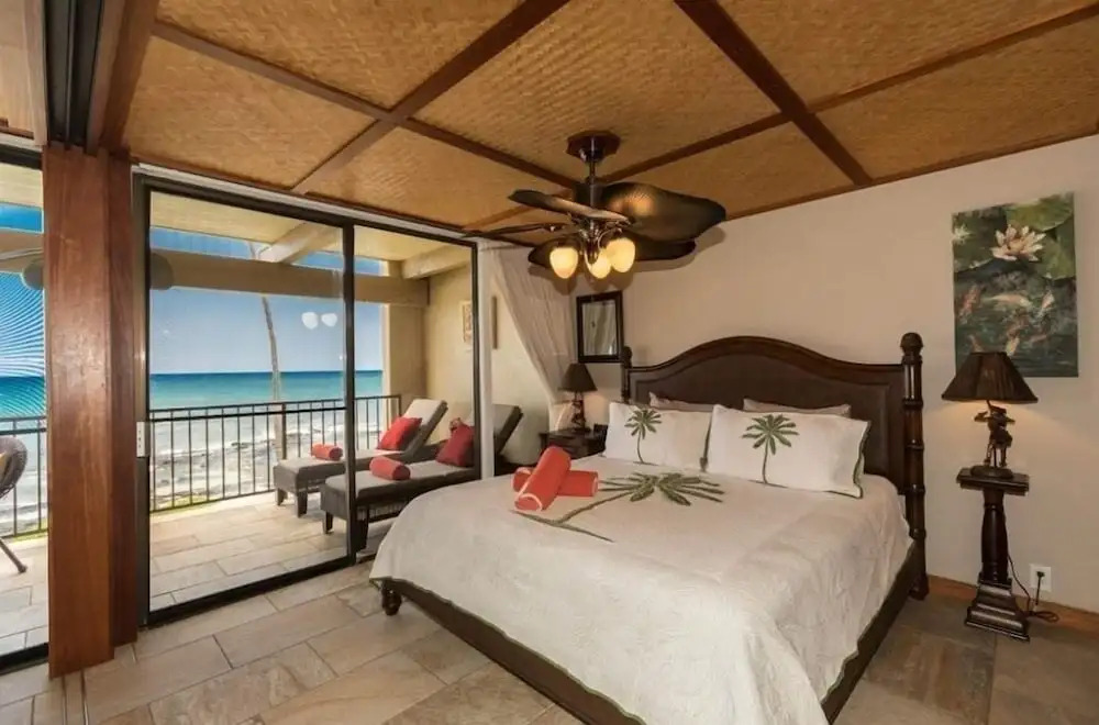 Kona Bali Kai 214 Oceanfront 2 Bedroom Condo by RedAwning