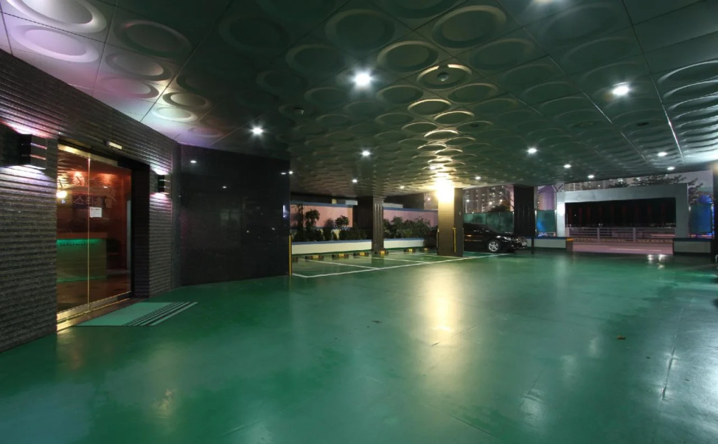 Lonestar Hotel