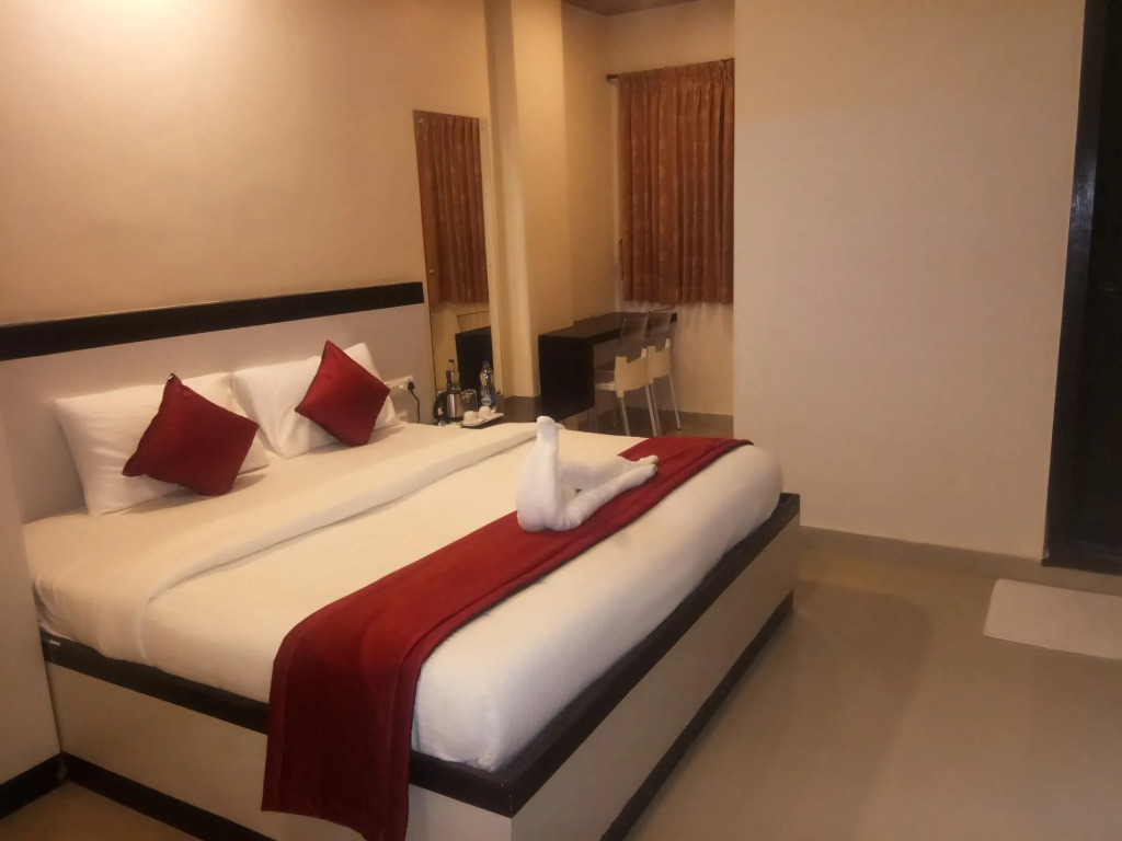 Hotel RJ Grand