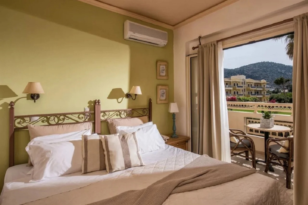 Socrates Hotel & Villas Malia Beach