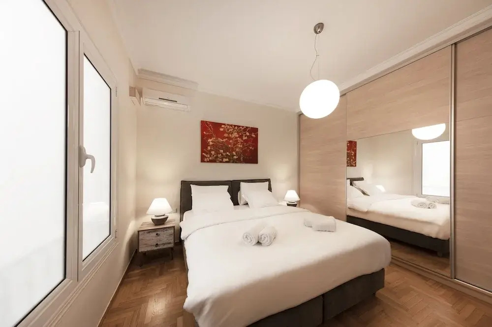 Stylish Kolonaki 2 Bdr Apartment by Villarentalsgr