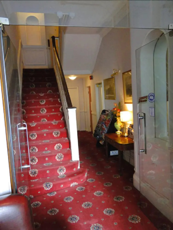 Hallam Hotel