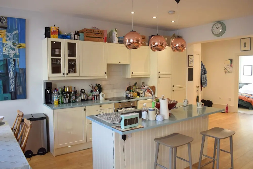 1 Bedroom Apartment In Earls Court