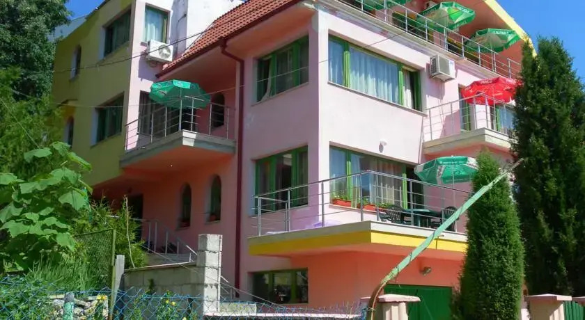 Villa Mari Guest Rooms