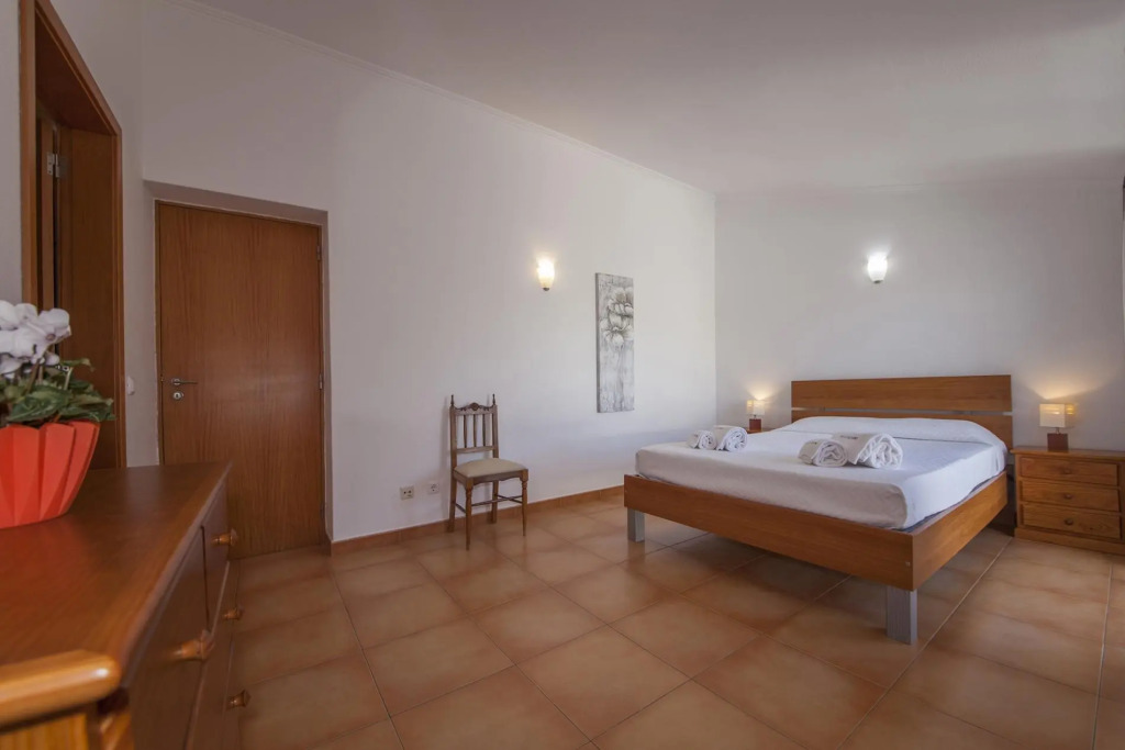 A14 - Cozy Torraltinha Apartment