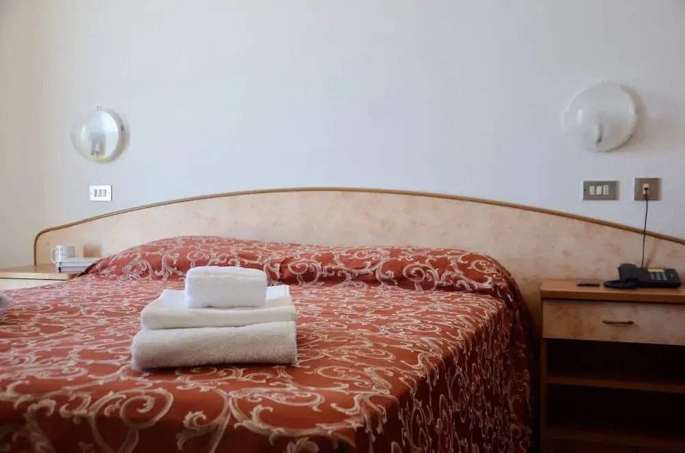 What Else Hotel