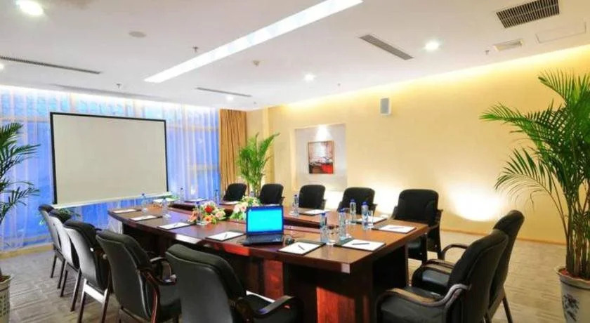 Yulong International Hotel