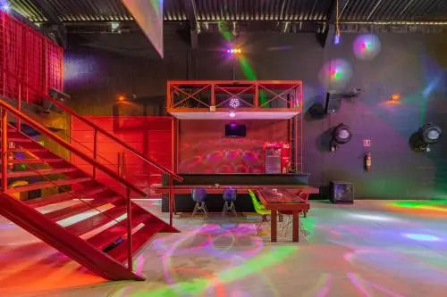 Mc Motel (Только для взрослых)