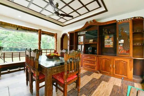 OYO 22783 Indraprastham Whitehouse 4 Bhk