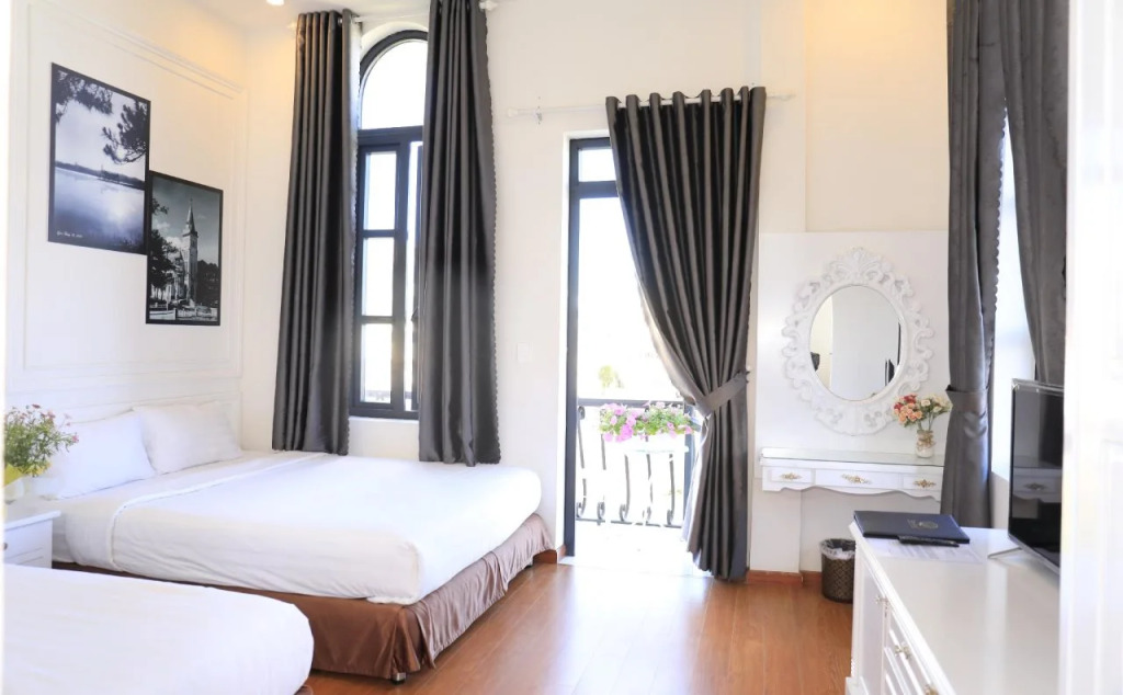 Tea Leaf Hotel 2