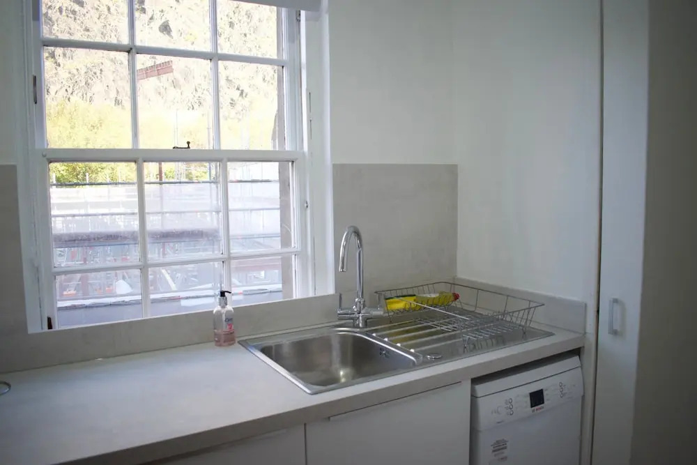 1 Bedroom Apartment With Castle Views in Glassmarket