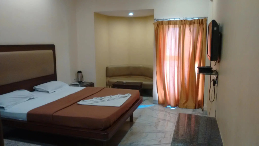 Hotel Rajmata