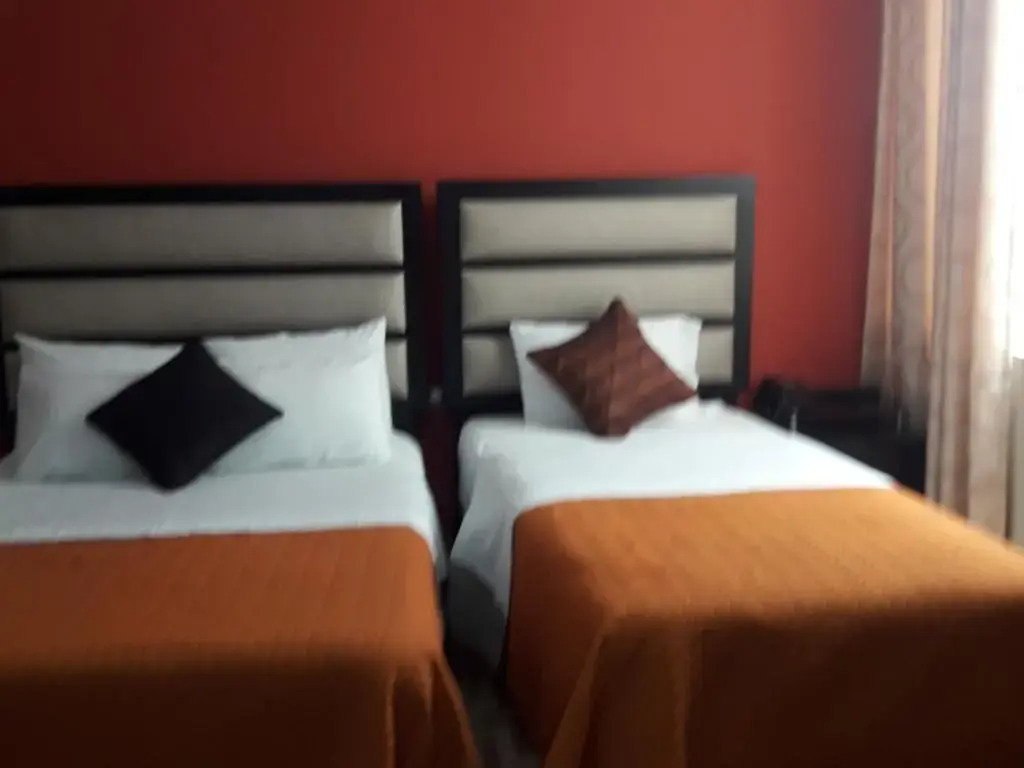 APART-HOTEL DIAMANTE 1er piso - 3 HABITACIONES - TACNA