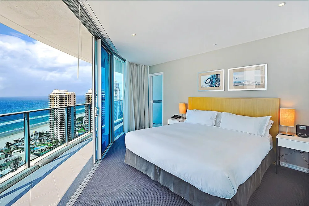 Ocean View Luxury 2 Bedroom Apartment