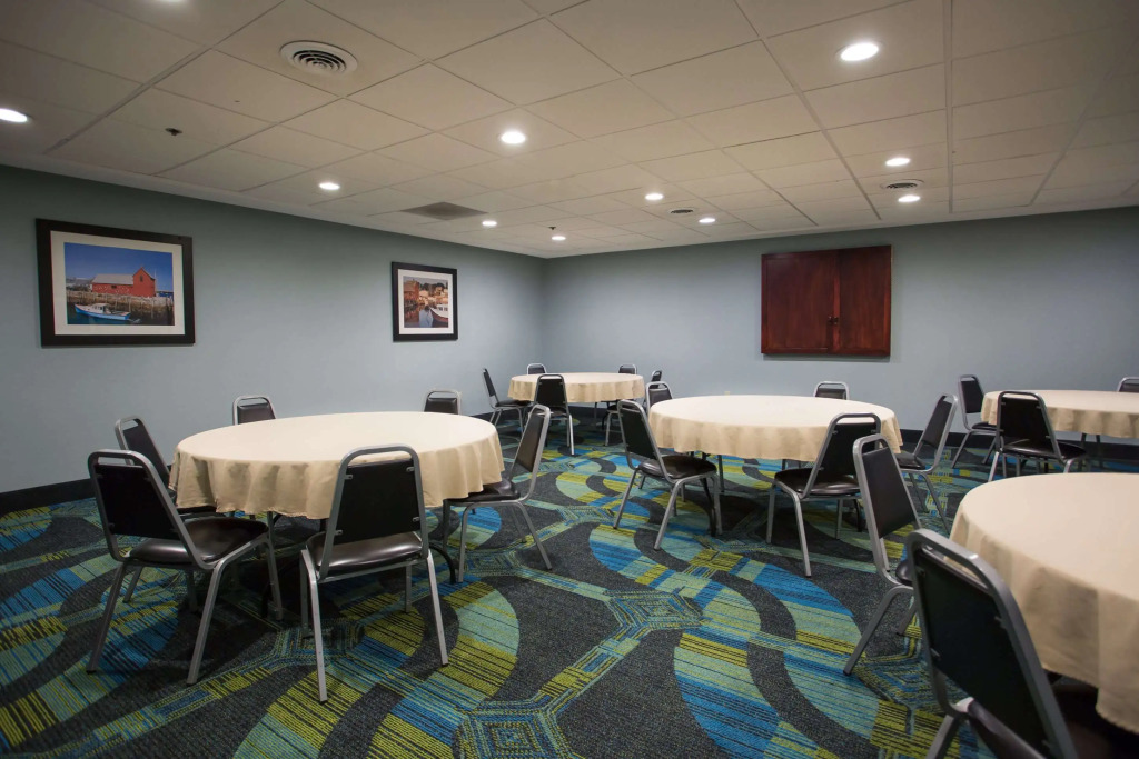 Best Western Plus North Shore Hotel