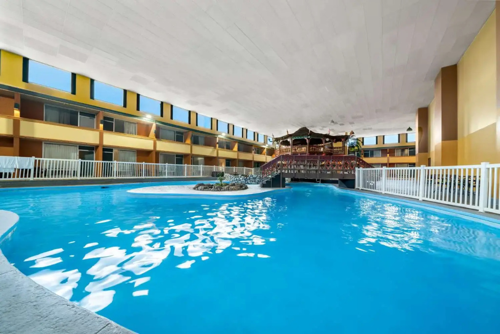 Suburban Studios, Kearney