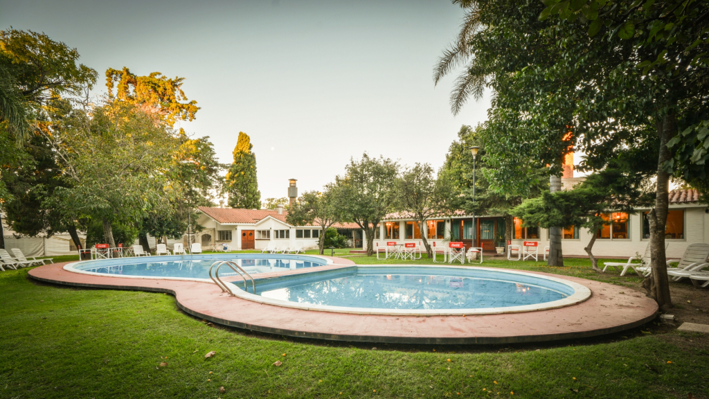 Portal del Lago Hotel