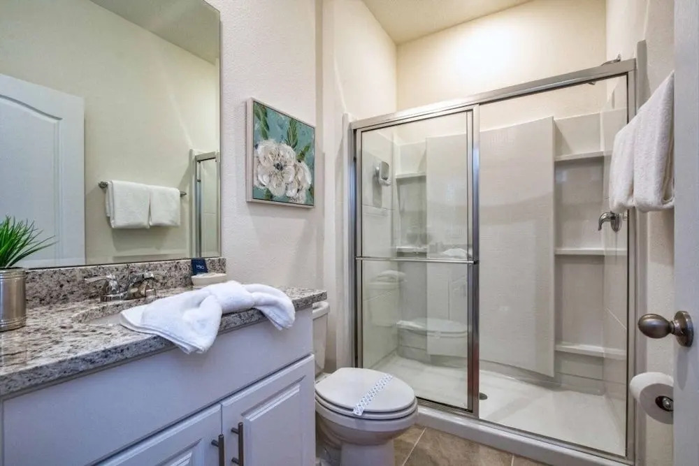 Brand New, Modern Decor, Pool& Spa- 7047sr 7 Bedroom Home by RedAwning