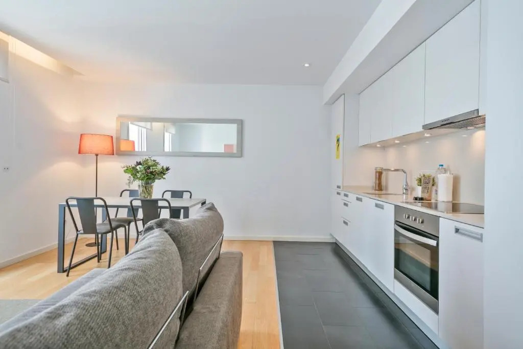 Lugaris Beach Apartments