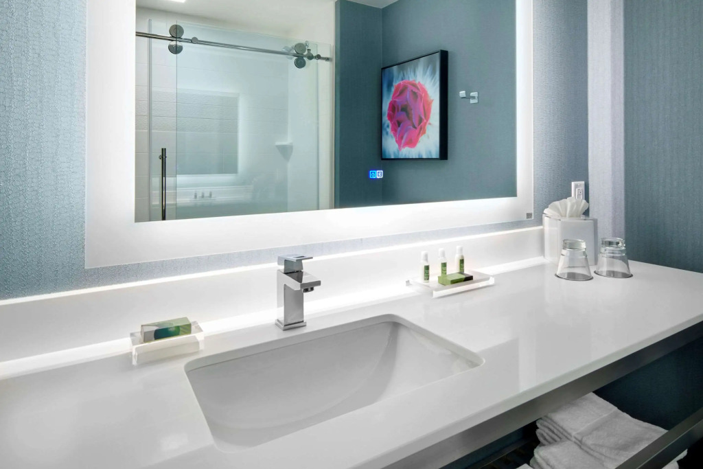 Cambria Hotel Detroit Downtown