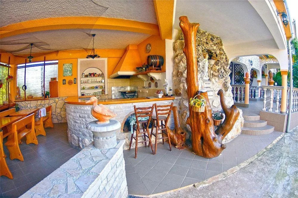 Olive Apartments