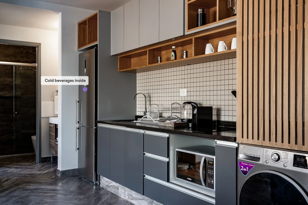 Casai Hip Tech Top Floor apt w Private Terrace