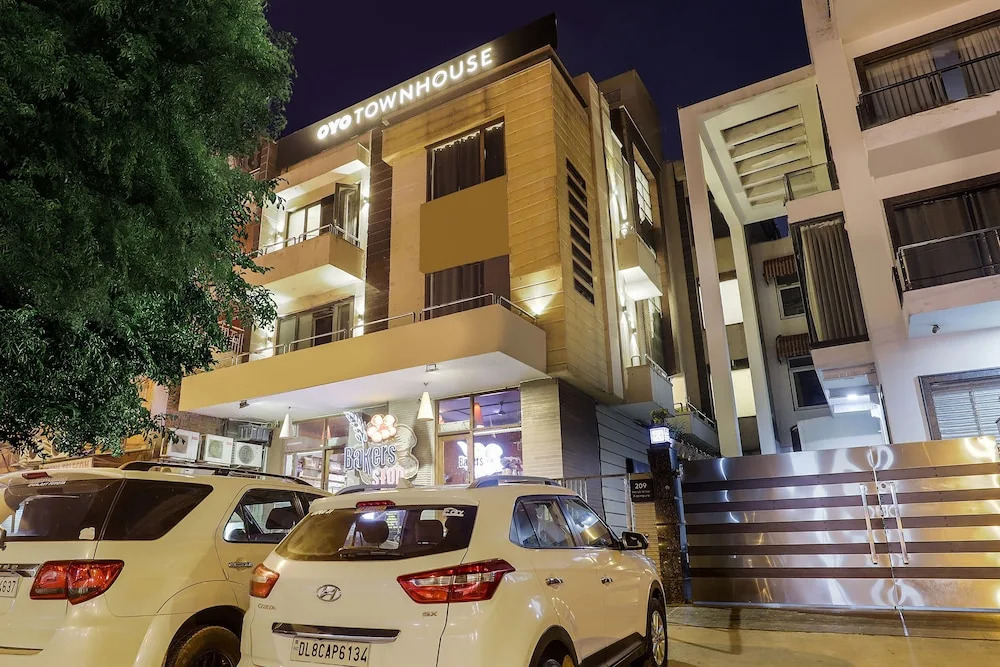 OYO Flagship 749 Pitampura