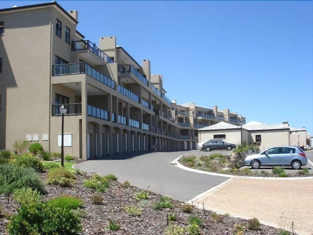 Waves Edge Apartments