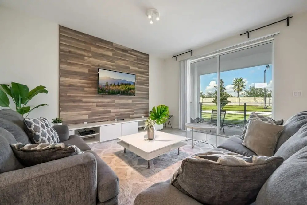 Superb Spacious Condo Prime Resort