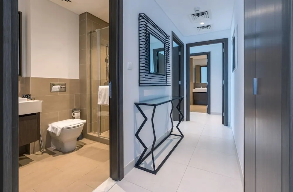 New! Luxurious Living Dubai Creek Balcony & View
