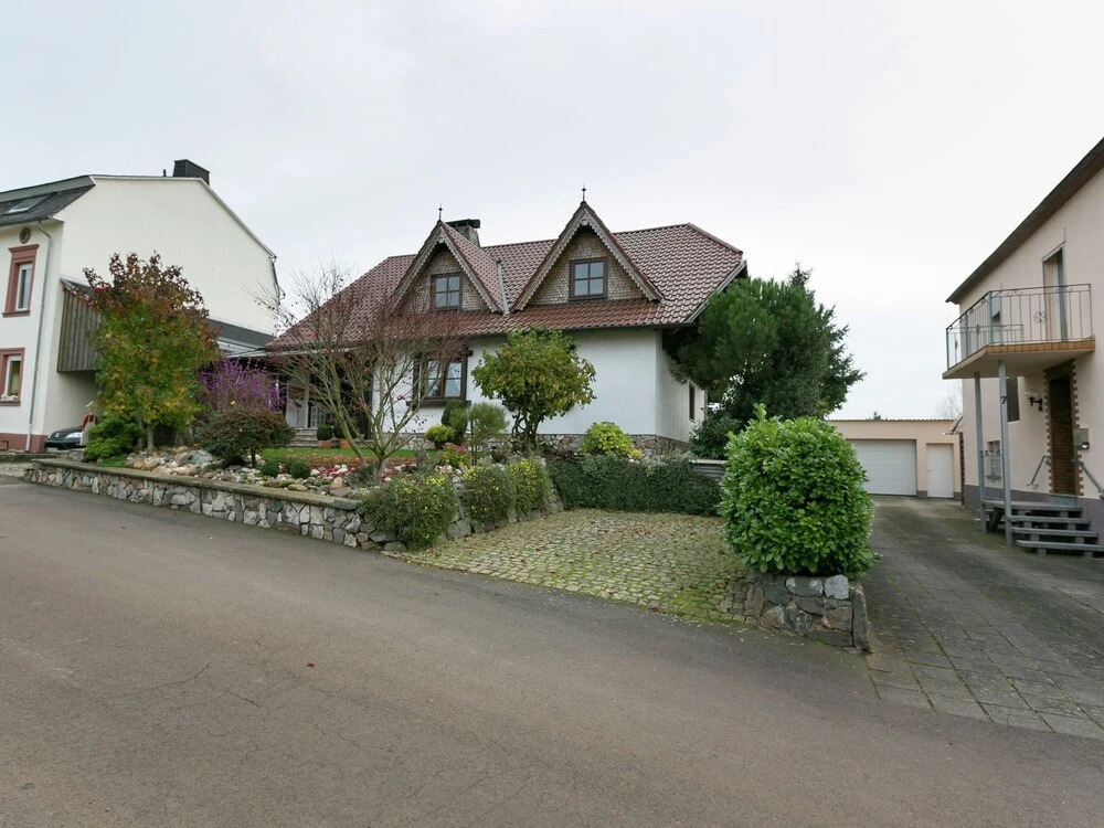 Warm Apartment In Bombogen With Private Parking